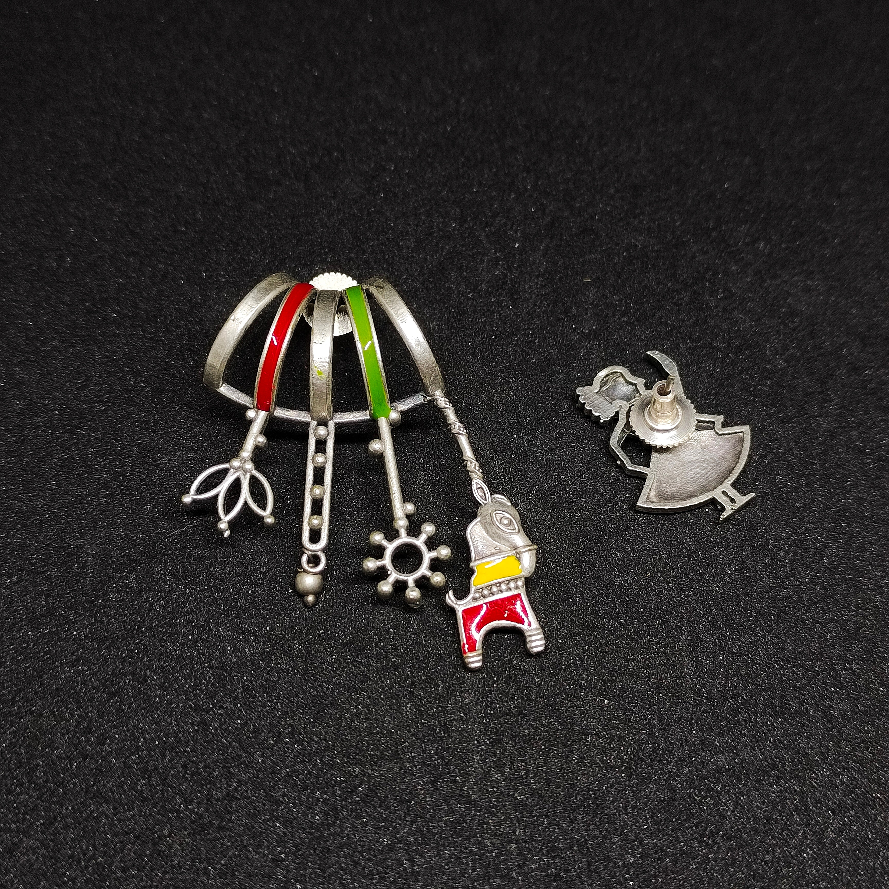 Kolu Studs