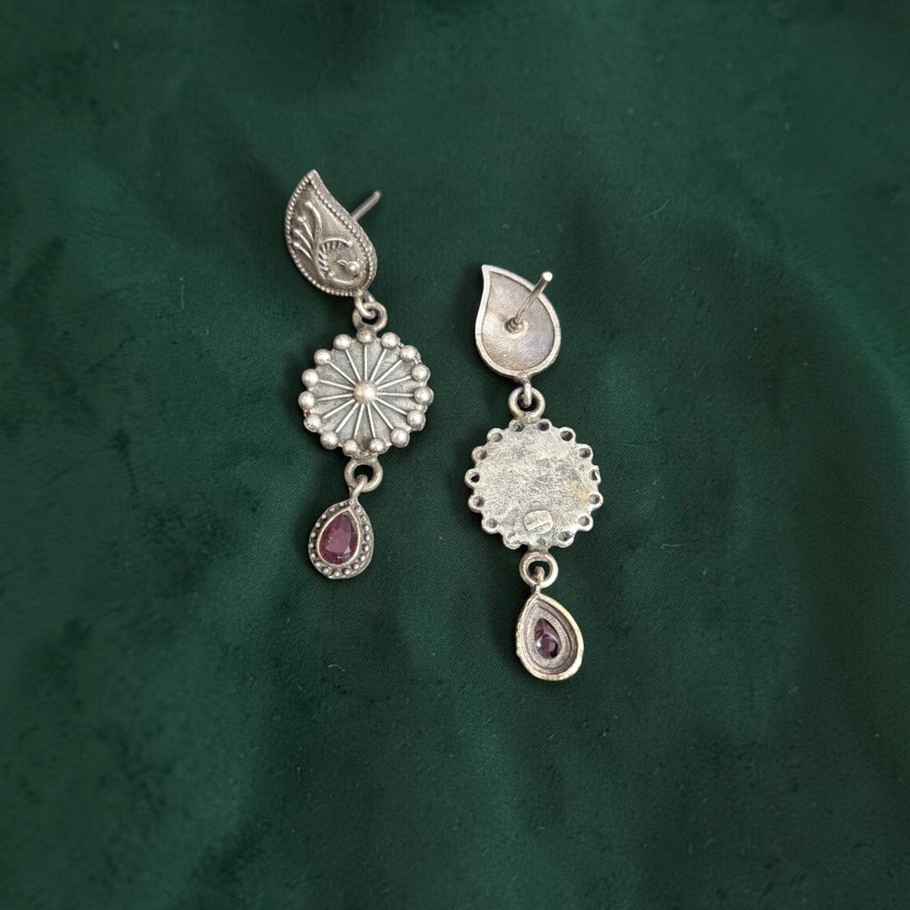 Three-tiered Danglers