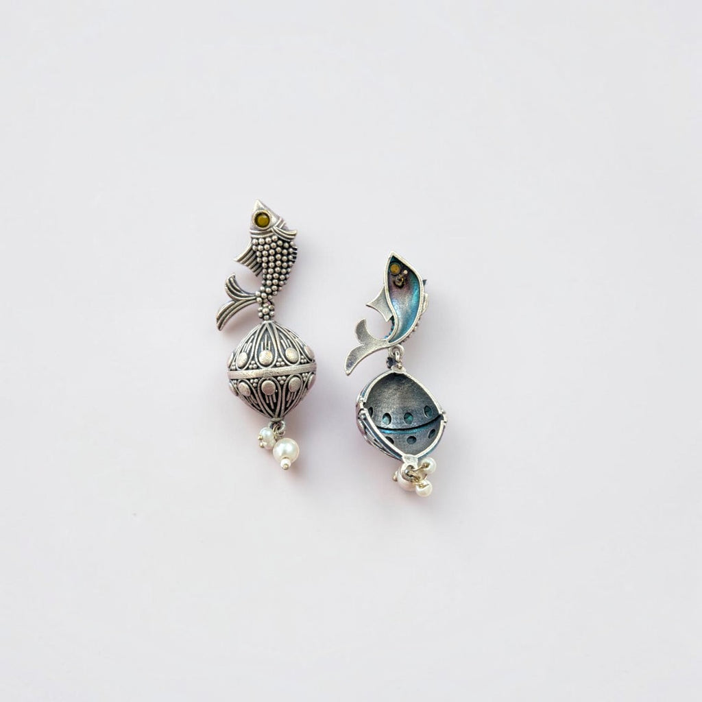 Fish Dangler