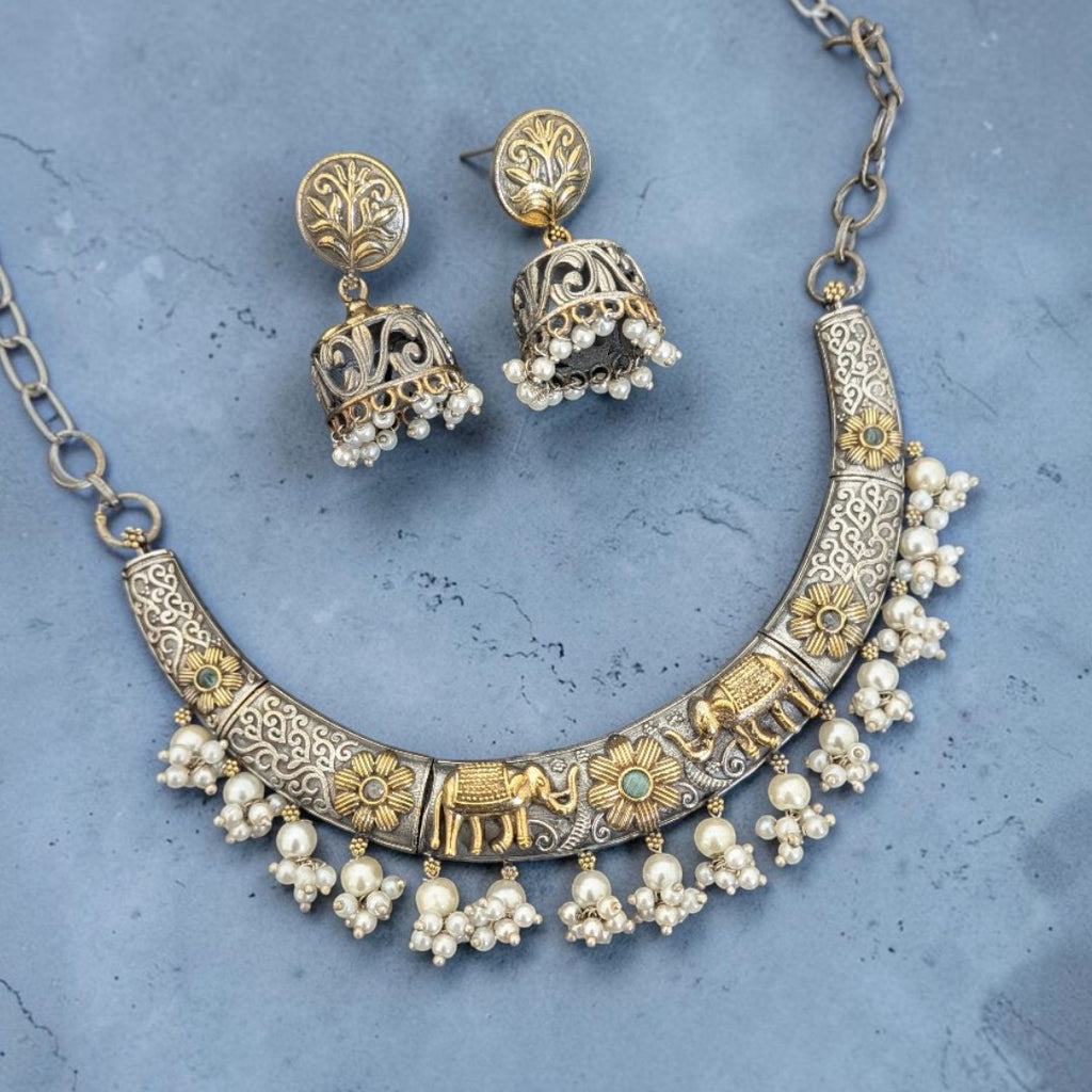 Medallion Choker Set