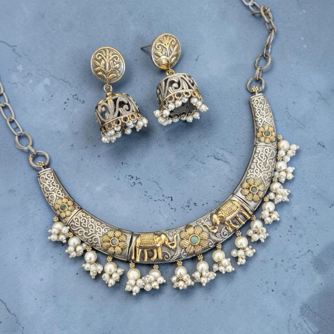 Medallion Choker Set