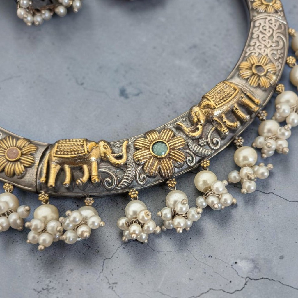 Medallion Choker Set
