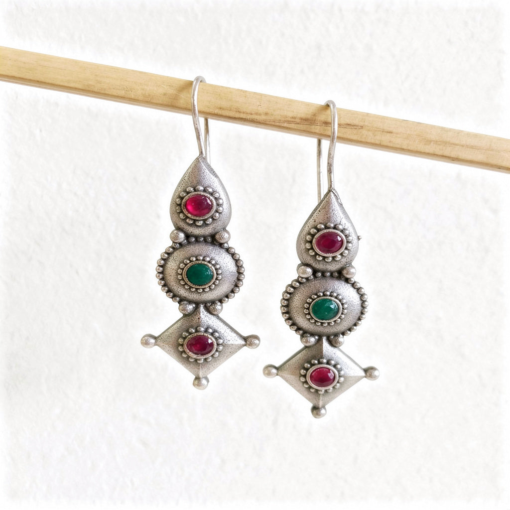 Stacked Dangler