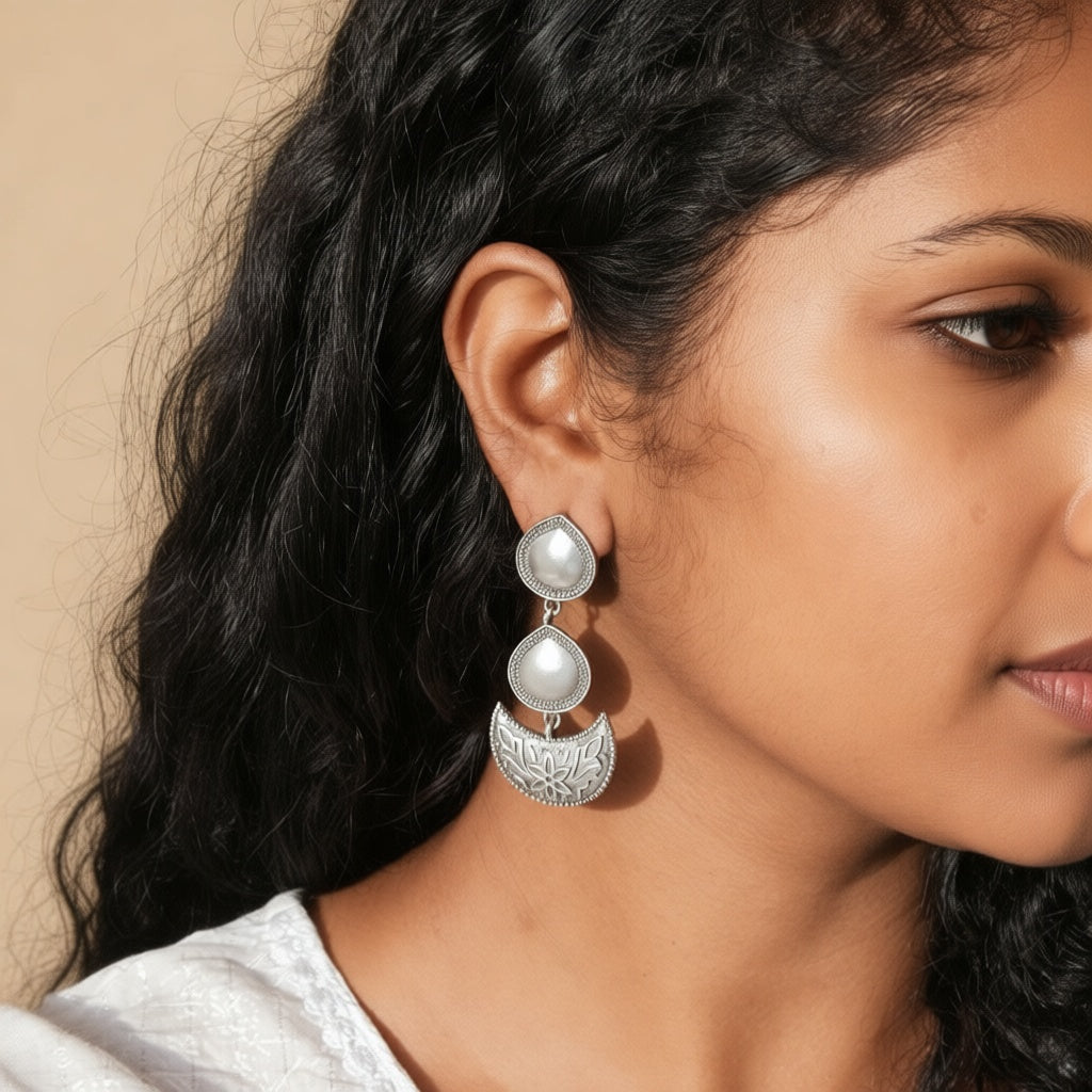 Crescent Danglers